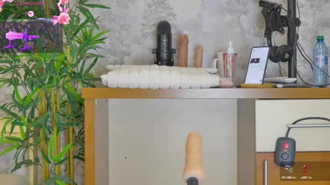 Anna online show from 10/14/25, 07:14