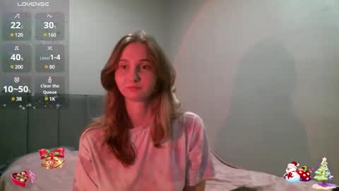 Snapshot of yourcreamyister chatting on 01/01/25, 07:53 creamysister online show from 01/01/25, 07:53