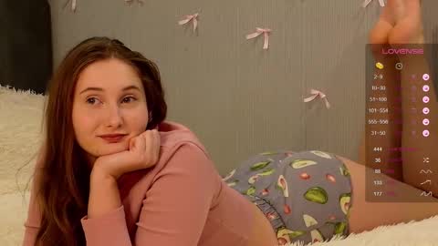 Snapshot of yourcreamyister chatting on 01/10/26, 03:47 creamysister online show from 01/10/26, 03:47