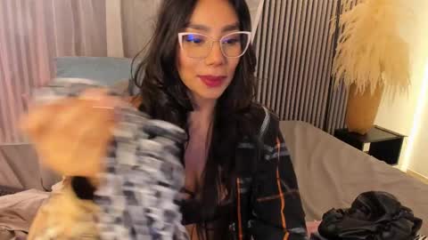 Selena online show from 02/26/25, 08:26