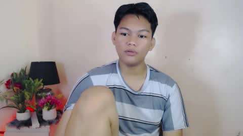 Snapshot of yourdreamboyxx chatting on 01/13/26, 11:21 HEN online show from 01/13/26, 11:21