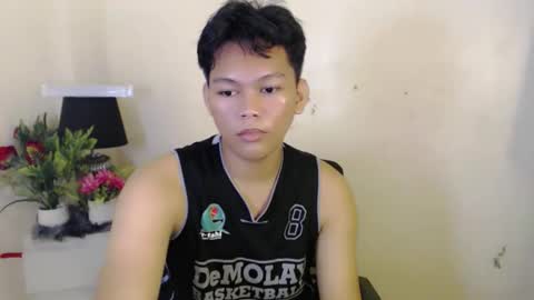 Snapshot of yourdreamboyxx chatting on 01/17/26, 10:57 HEN online show from 01/17/26, 10:57