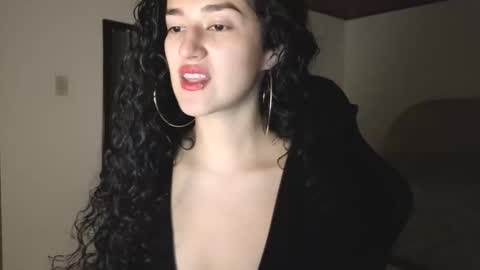yourdreamgirl2025 online show from 04/28/26, 12:09