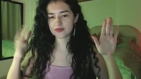 yourdreamgirl2025 online show from 05/11/26, 11:57
