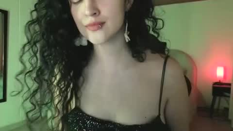 yourdreamgirl2025 online show from 05/13/26, 01:03