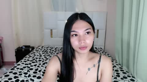 Snapshot of yourfantasy_girl chatting on 07/26/26, 07:43 jenlie online show from 07/26/26, 07:43