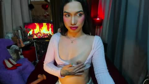 Snapshot of yourfav_camts chatting on 05/06/26, 02:22 call me ganda online show from 05/06/26, 02:22