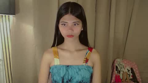 Snapshot of yourfavoratevivian chatting on 04/10/26, 10:47 Vivian online show from 04/10/26, 10:47