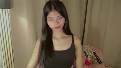 Snapshot of yourfavoratevivian chatting on 04/14/26, 10:38 Vivian online show from 04/14/26, 10:38