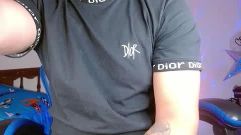 yourfavorite_bigclit online show from 12/17/25, 09:37