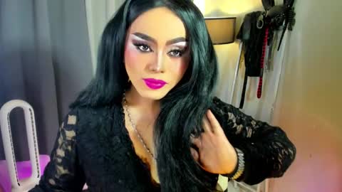  not into STINGY and CHEAP people online show from 11/12/25, 11:25