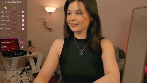 Snapshot of yourfrenchteacher chatting on 12/10/24, 04:24 Chloe online show from 12/10/24, 04:24