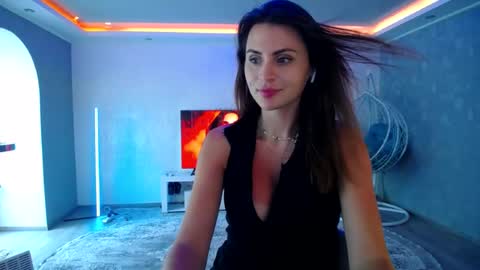 call meKira online show from 06/29/26, 11:32