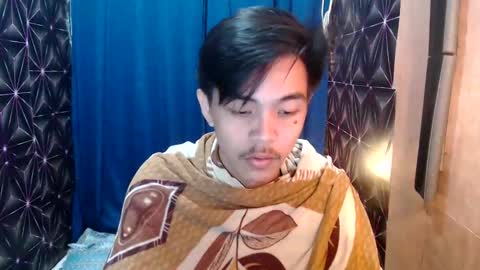 Snapshot of yourguy_josh23 chatting on 12/04/24, 08:23 Josh online show from 12/04/24, 08:23