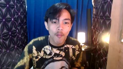 Snapshot of yourguy_josh23 chatting on 12/08/24, 06:11 Josh online show from 12/08/24, 06:11