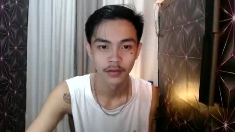 Snapshot of yourguy_josh23 chatting on 12/31/24, 10:04 Josh online show from 12/31/24, 10:04