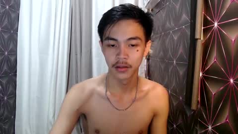 Snapshot of yourguy_josh23 chatting on 01/07/25, 05:43 Josh online show from 01/07/25, 05:43