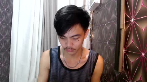 Snapshot of yourguy_josh23 chatting on 01/07/25, 06:35 Josh online show from 01/07/25, 06:35