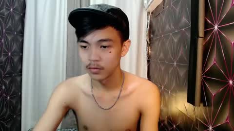 Snapshot of yourguy_josh23 chatting on 02/11/25, 07:33 Josh online show from 02/11/25, 07:33