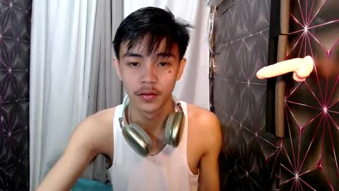 Snapshot of yourguy_josh23 chatting on 03/08/25, 05:17 Josh online show from 03/08/25, 05:17