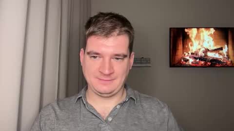 Snapshot of yourhairybuddy chatting on 11/23/25, 08:19 Andrey online show from 11/23/25, 08:19