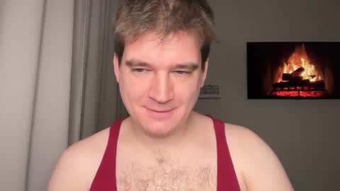 Snapshot of yourhairybuddy chatting on 01/11/26, 08:14 Andrey online show from 01/11/26, 08:14