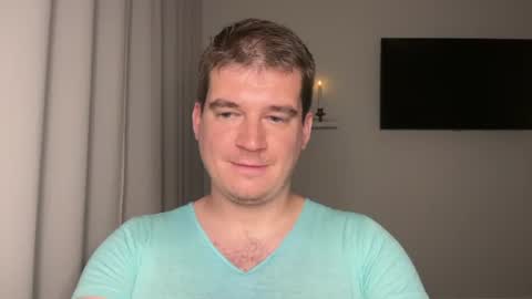 Snapshot of yourhairybuddy chatting on 07/05/26, 08:16 Andrey online show from 07/05/26, 08:16