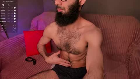 Snapshot of yourhairysecret chatting on 12/17/25, 09:43 HAIRY wants to have a great time online show from 12/17/25, 09:43