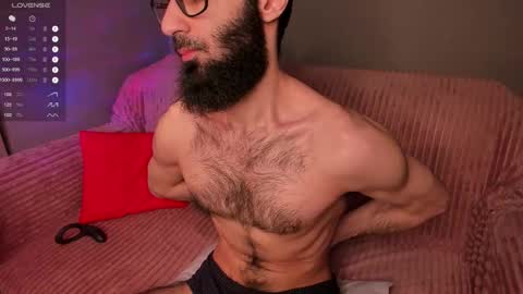 Snapshot of yourhairysecret chatting on 01/18/26, 10:35 HAIRY wants to have a great time online show from 01/18/26, 10:35