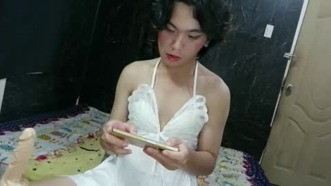 Snapshot of yourhotdodz chatting on 04/19/26, 01:21 yourhotdodz online show from 04/19/26, 01:21