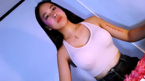 Snapshot of yourhumiliationgirl chatting on 11/10/25, 04:50 yourhumiliationgirl online show from 11/10/25, 04:50