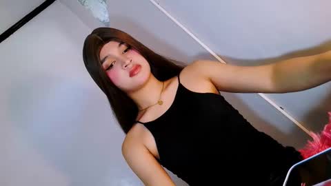 Snapshot of yourhumiliationgirl chatting on 11/11/25, 06:24 yourhumiliationgirl online show from 11/11/25, 06:24