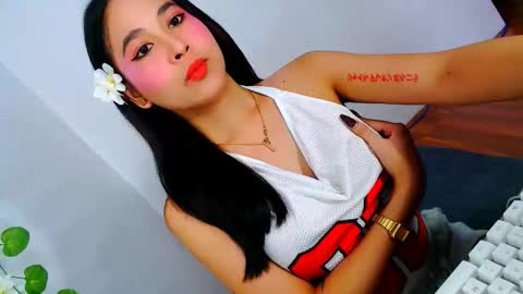 Snapshot of yourhumiliationgirl chatting on 11/12/25, 06:58 yourhumiliationgirl online show from 11/12/25, 06:58