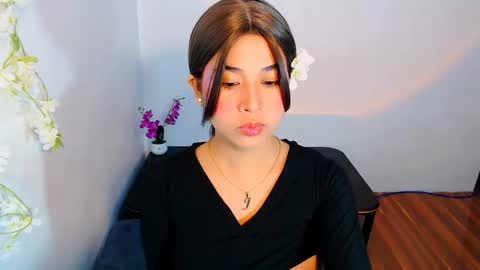 Snapshot of yourhumiliationgirl chatting on 11/23/25, 07:02 yourhumiliationgirl online show from 11/23/25, 07:02