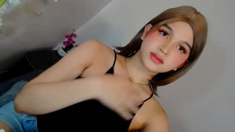 Snapshot of yourhumiliationgirl chatting on 11/26/25, 05:30 yourhumiliationgirl online show from 11/26/25, 05:30