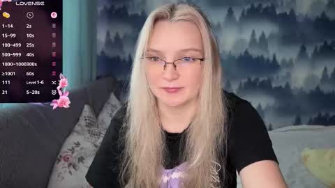 Snapshot of yourjessy chatting on 10/25/25, 05:48 yourjessy online show from 10/25/25, 05:48