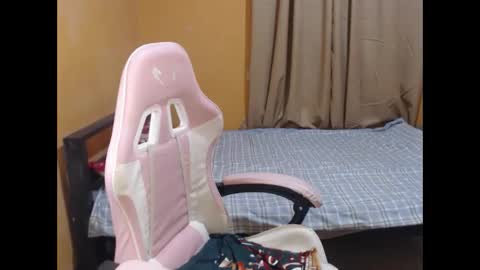 Glenda online show from 04/26/26, 01:47