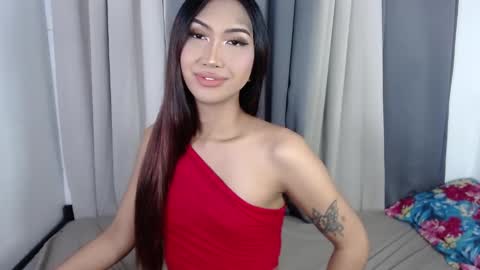 Snapshot of yourlovebella88 chatting on 11/18/25, 05:06 yourlovebella88 online show from 11/18/25, 05:06