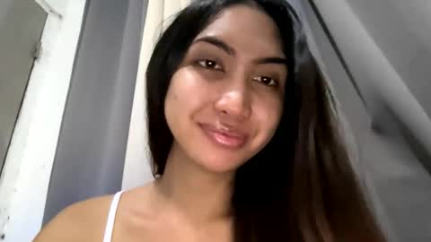 Snapshot of yourlovebella88 chatting on 01/07/26, 05:48 yourlovebella88 online show from 01/07/26, 05:48
