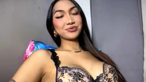 Snapshot of yourlovebella88 chatting on 01/18/26, 06:34 yourlovebella88 online show from 01/18/26, 06:34