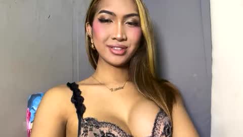 Snapshot of yourlovebella88 chatting on 02/28/26, 05:14 yourlovebella88 online show from 02/28/26, 05:14