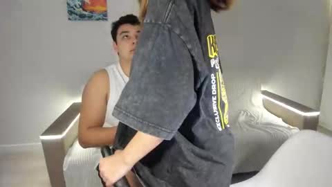 Snapshot of yourlovelyjenny chatting on 03/09/26, 04:05 AJ online show from 03/09/26, 04:05