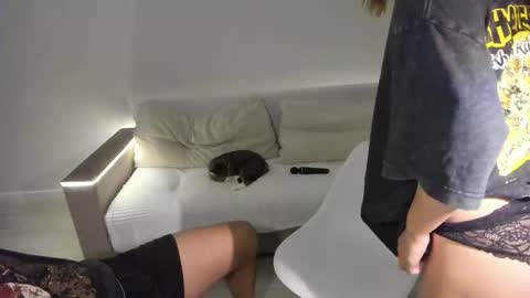 Snapshot of yourlovelyjenny chatting on 03/12/26, 04:18 AJ online show from 03/12/26, 04:18