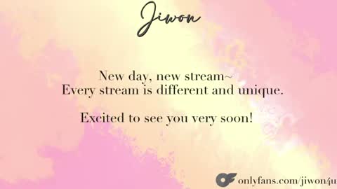 Snapshot of yourlovelykgirlfriend chatting on 06/20/26, 09:39 J i w o n online show from 06/20/26, 09:39