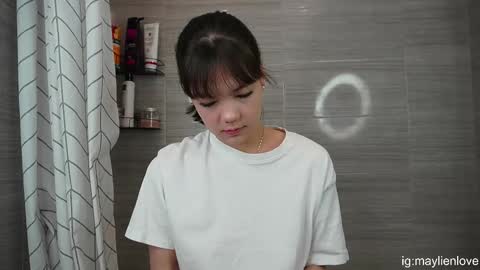 yourmaylien online show from 10/10/25, 06:12