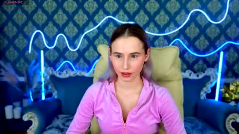 Snapshot of yourmoneyboss_nikki chatting on 11/11/25, 07:30 yourmoneyboss_nikki online show from 11/11/25, 07:30