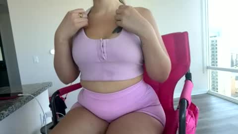 Snapshot of yourneighborcamilla chatting on 06/29/26, 10:32 Your Neighbor Camilla online show from 06/29/26, 10:32