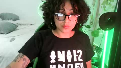 Snapshot of yourownerserena chatting on 12/02/25, 02:50 Serena online show from 12/02/25, 02:50