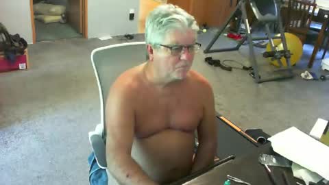 Snapshot of yourpoppi55 chatting on 06/24/26, 07:35 yourpoppi55 online show from 06/24/26, 07:35