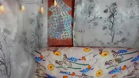 yourqueen_19 online show from 05/11/26, 08:06